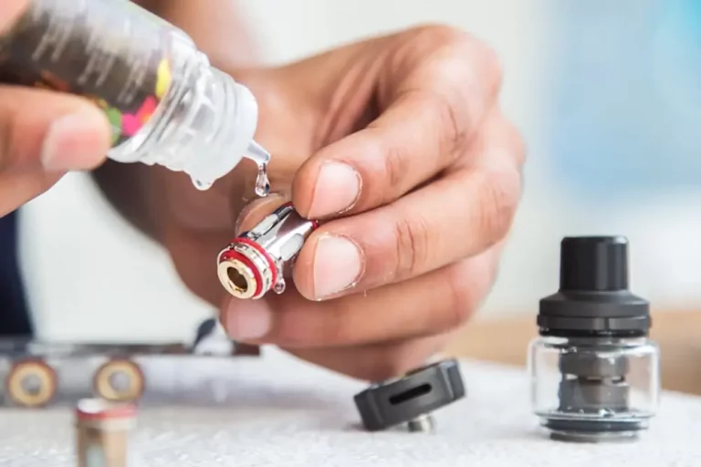 Ultimate Guide to Cleaning Your Vape Device