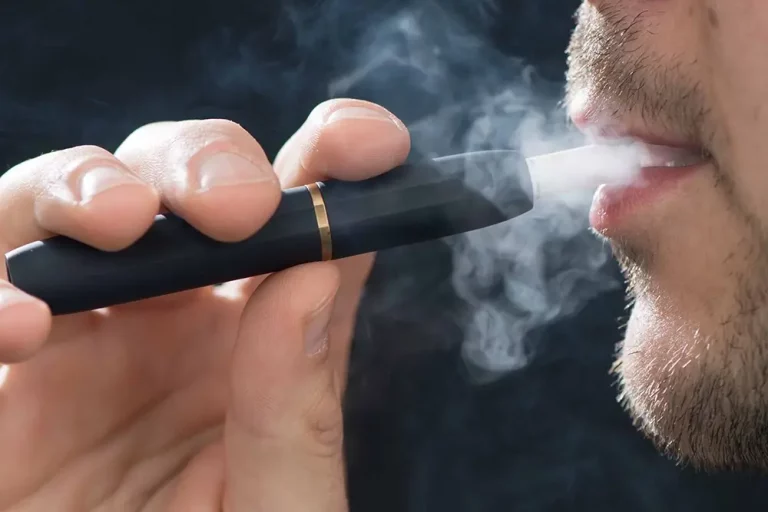 The New Tobacco Solution? Everything You Need to Know About IQOS