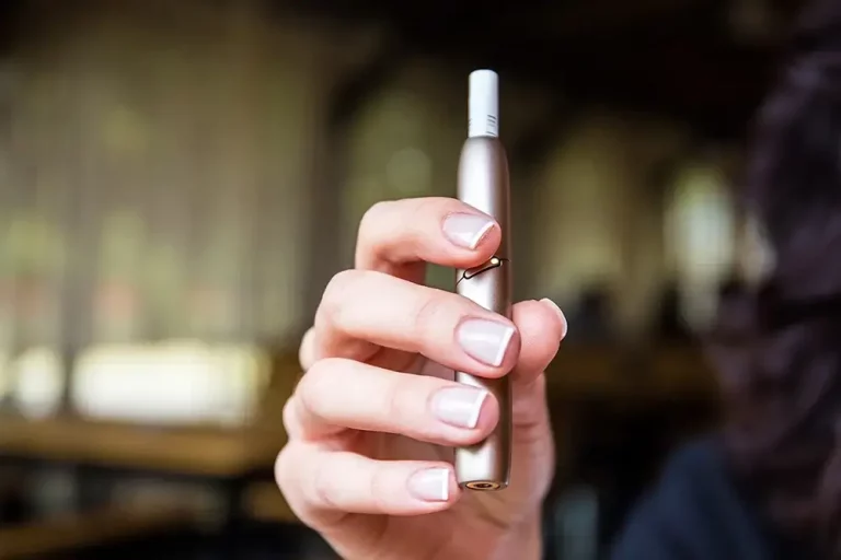 How To Use The IQOS